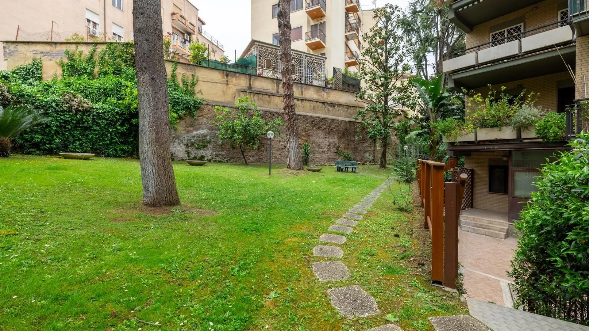 Apartment Vatican Home Garden By Varental Rome